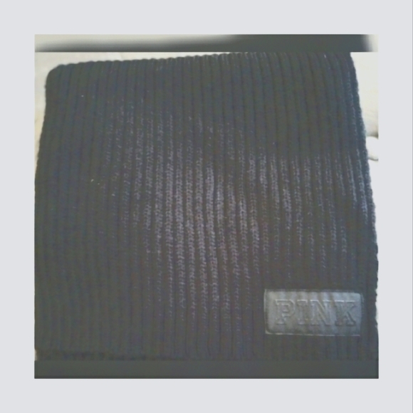 💥NWT VS PINK SCARF - Picture 1 of 4